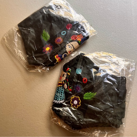 Embroidered Cloth Face Mask Set Portugal Two Brand New Spanish ladies on Black - Picture 1 of 5